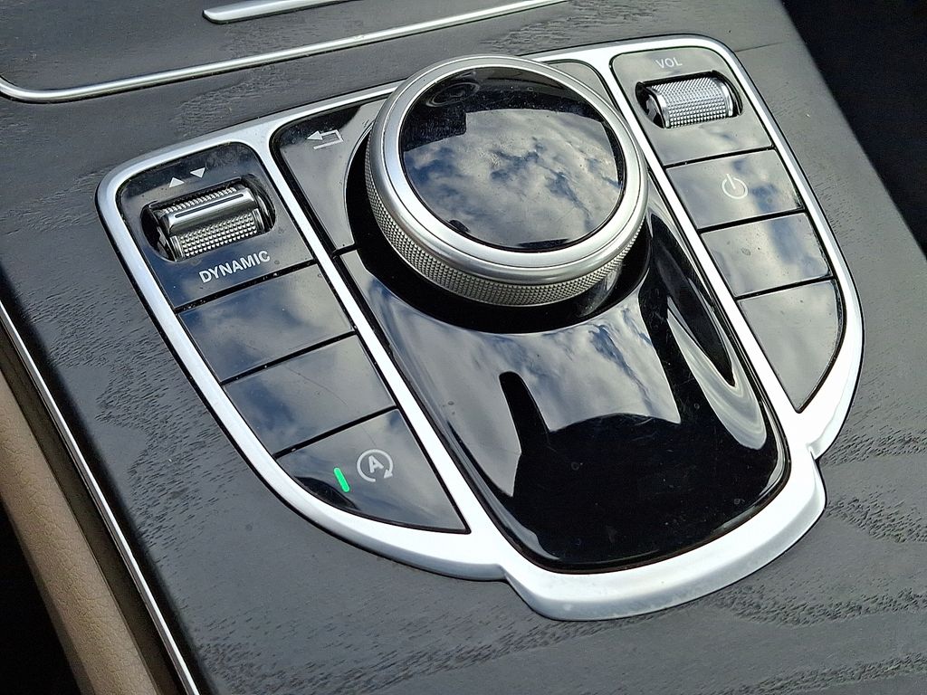 Thumbnail: 2021 Mercedes-Benz C-Class - 15