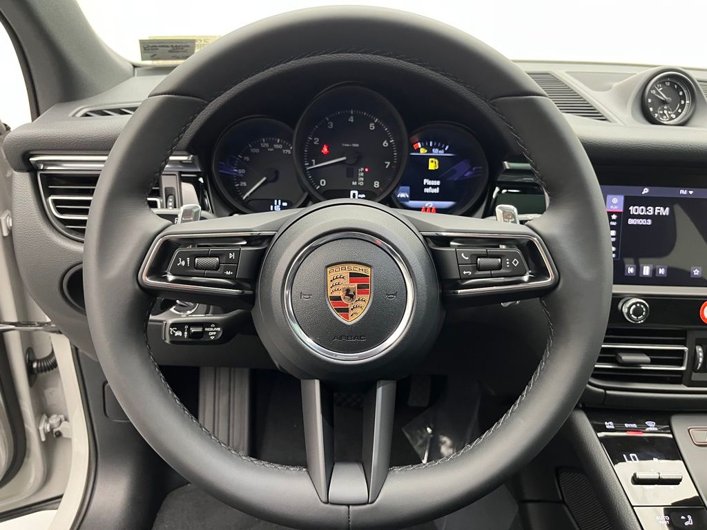 Thumbnail: 2026 Porsche Macan - 12