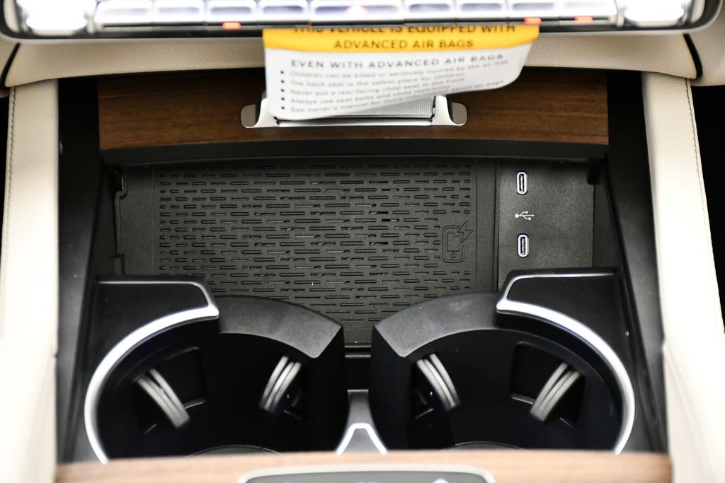 Thumbnail: 2026 Mercedes-Benz GLE - 30