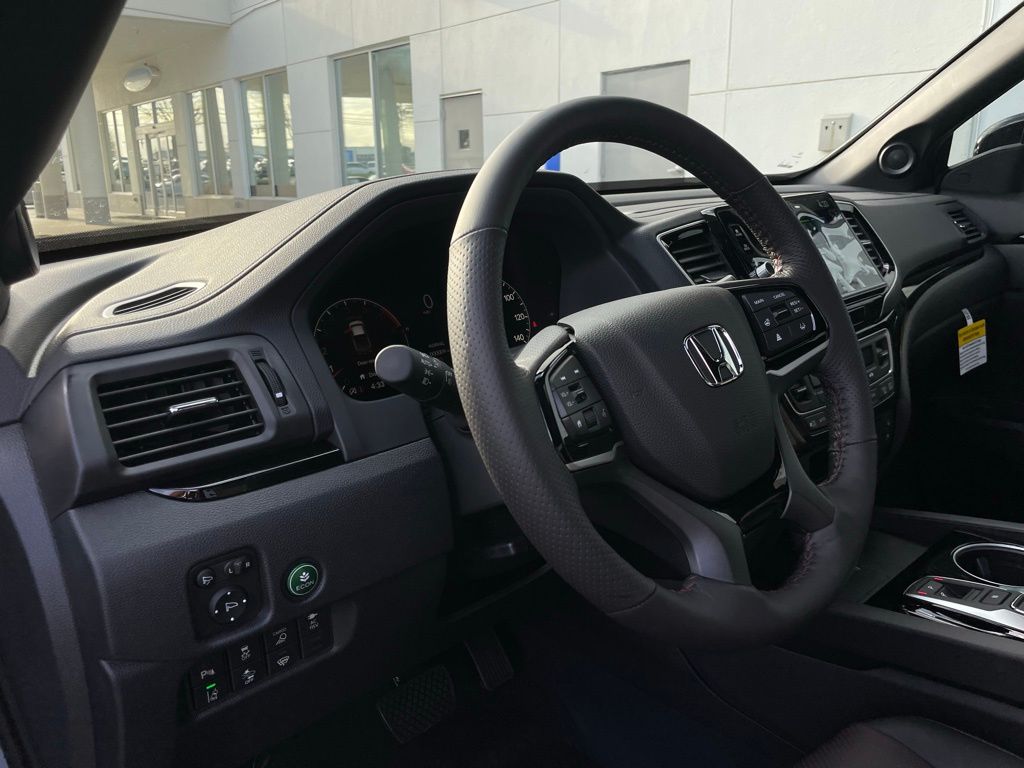 Thumbnail: 2025 Honda Ridgeline - 28