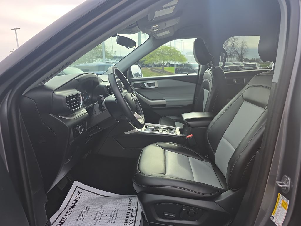 Certified Used 2023 Gray Ford XLT image 17