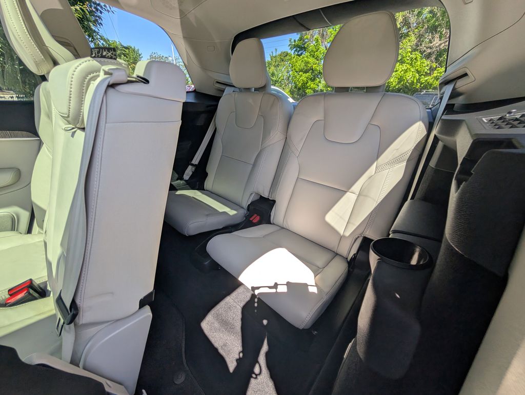 Used 2023 Blue Volvo Ultimate image 31