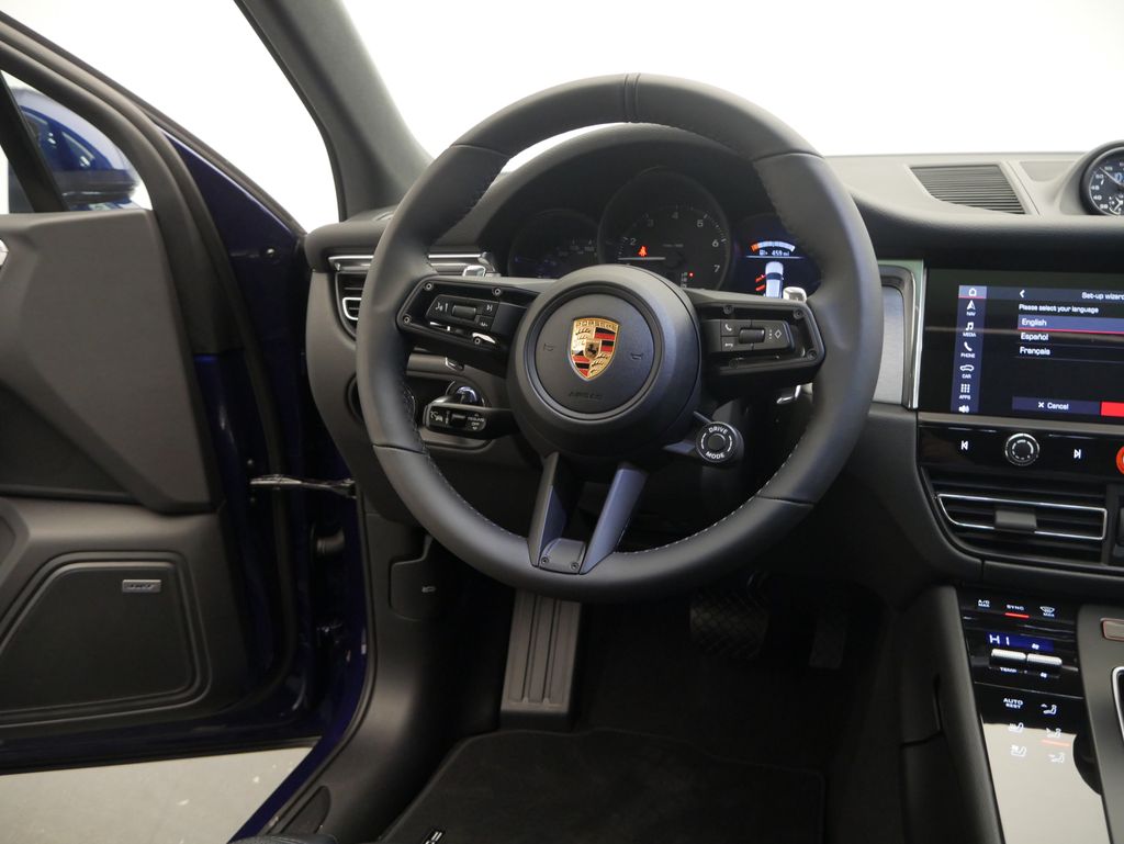 Thumbnail: 2026 Porsche Macan - 31