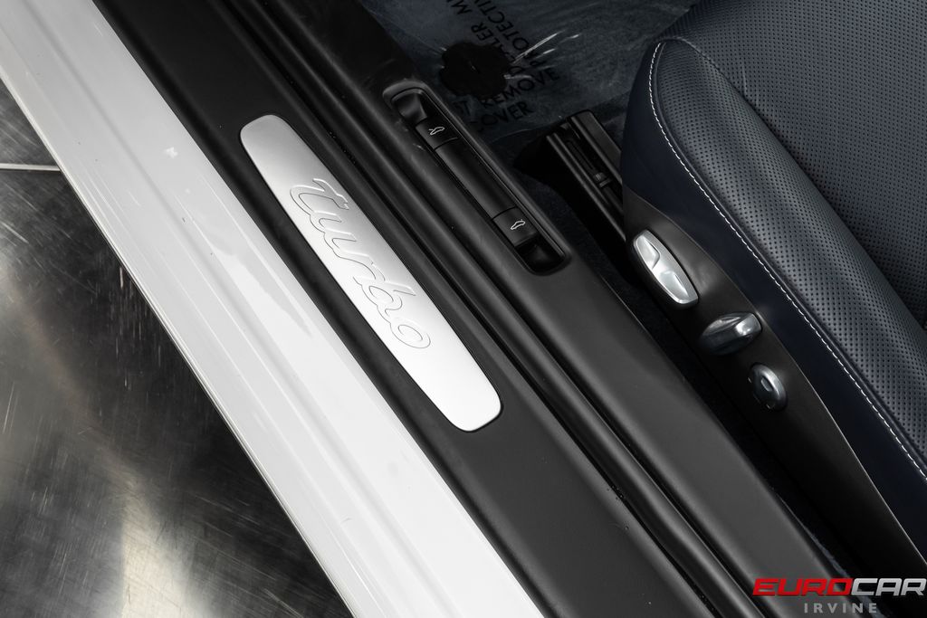 2010 Porsche 911 Turbo - Photo 48
