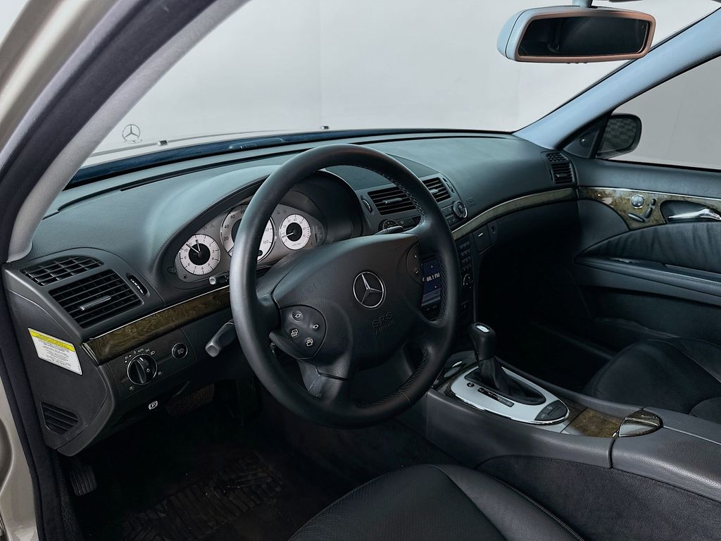 Thumbnail: 2005 Mercedes-Benz E-Class - 9