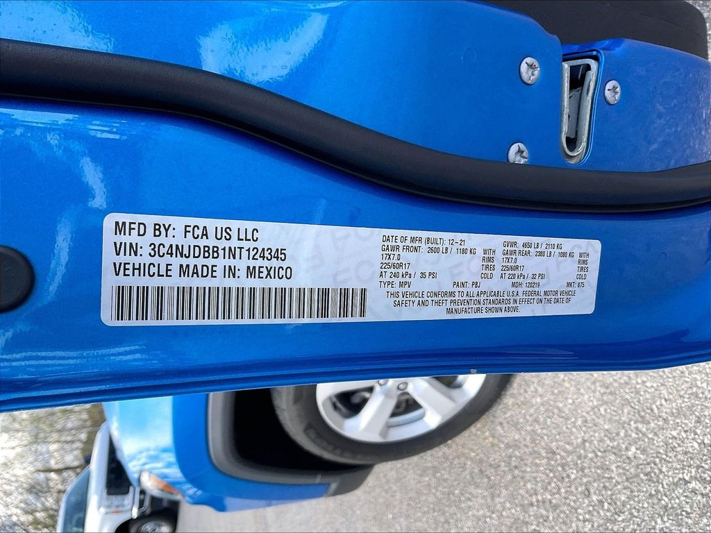 2022 Jeep Compass — photo 32