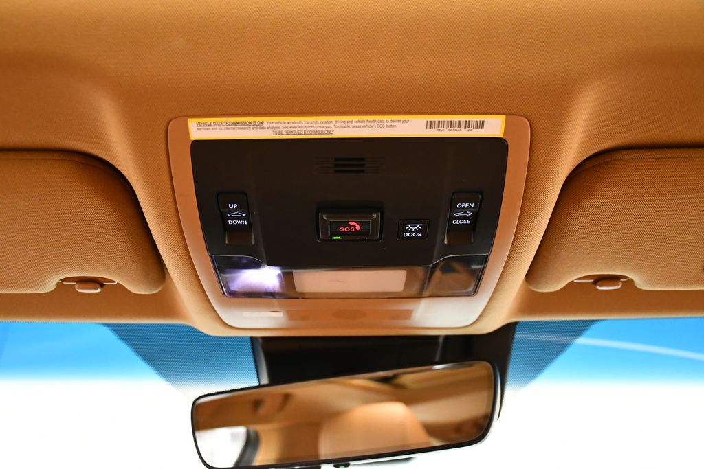 Thumbnail: 2025 Lexus ES - 17