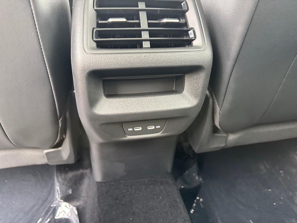 New 2026 Platinum Gray Metallic Volkswagen 2.0T SE image 10