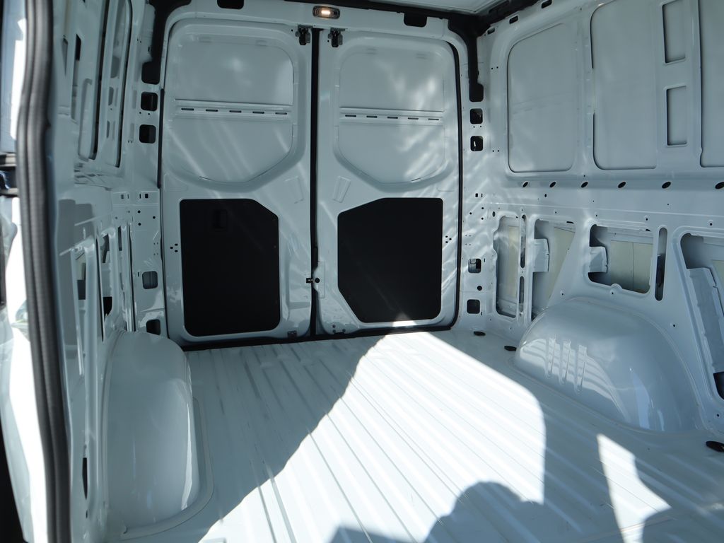 2025 Mercedes-Benz Sprinter 2500 29