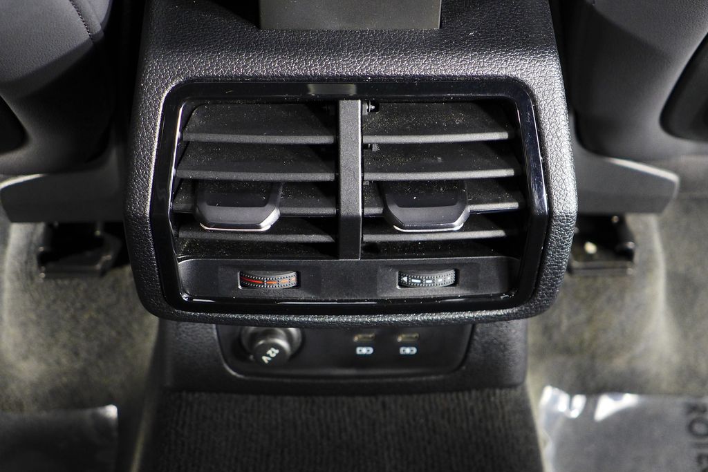 Thumbnail: 2022 Audi Q3 - 24