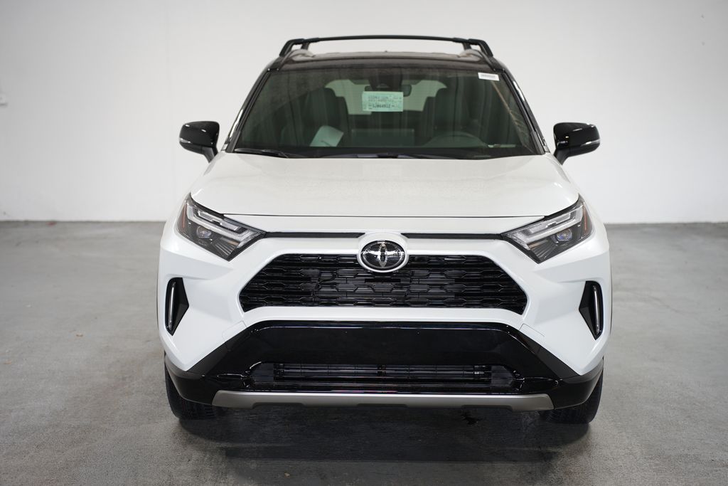 2025 Toyota RAV4 XSE 2