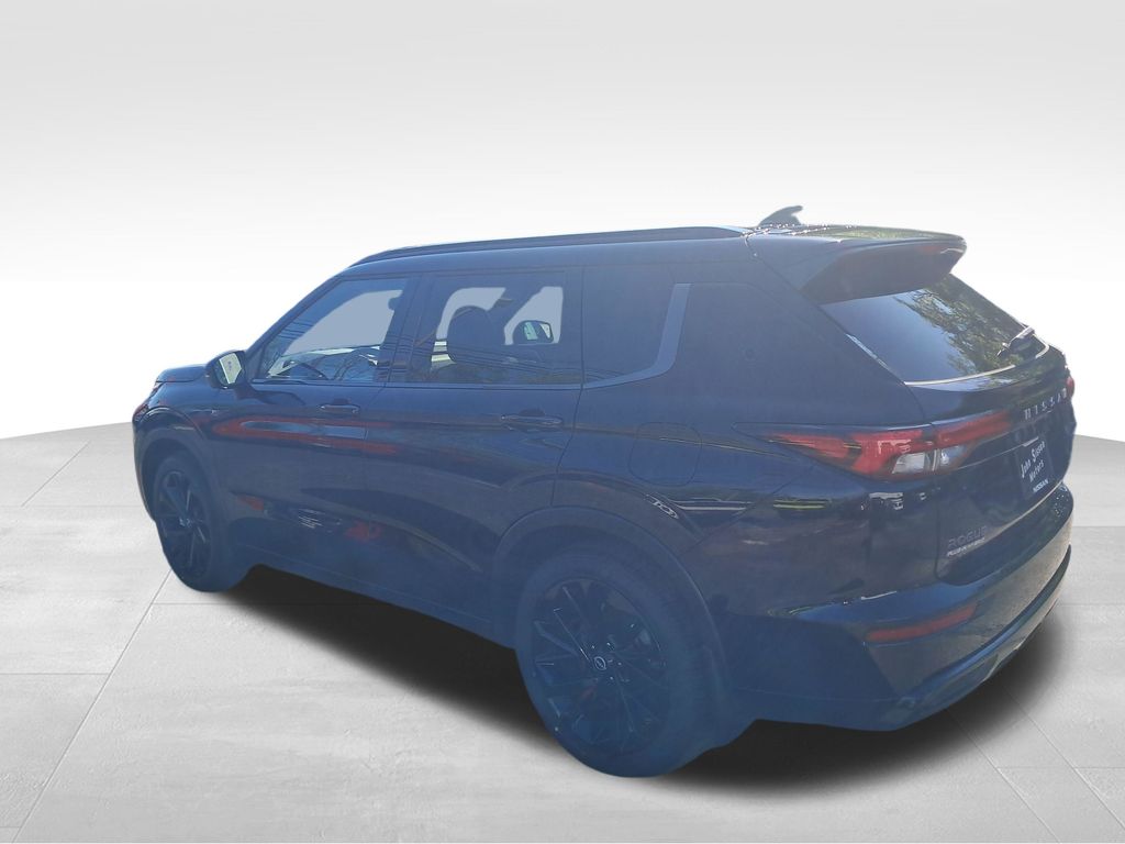 2026 Nissan Rogue Plug-In Hybrid Platinum Black at South Hills Kia
