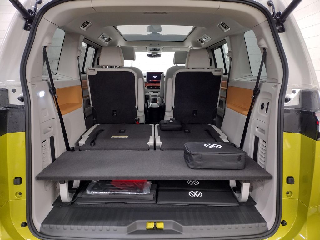 2025 Volkswagen ID. Buzz Pro S Plus