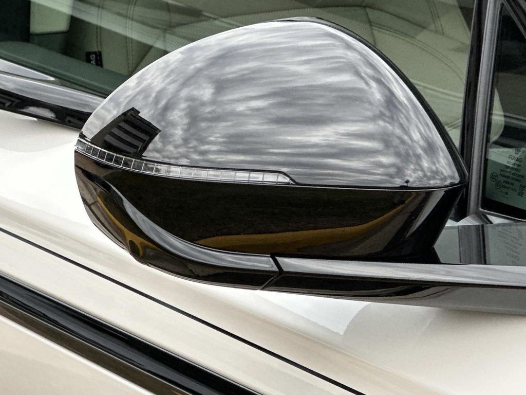 Thumbnail: 2025 Lincoln Nautilus - 6