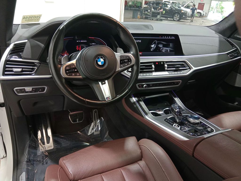 2022 BMW X7 M50i