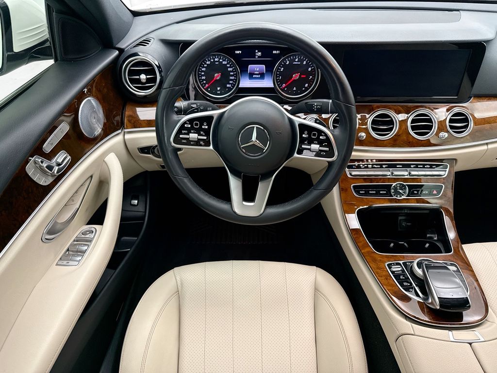 Thumbnail: 2019 Mercedes-Benz E-Class - 10