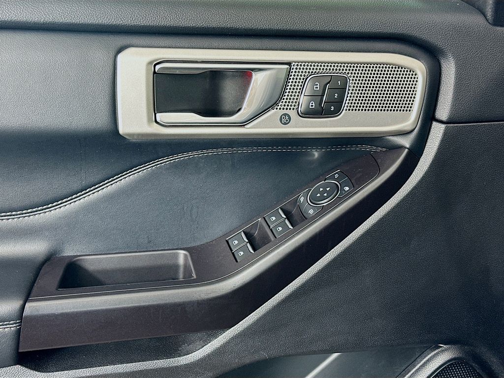 Thumbnail: 2020 Ford Explorer - 18