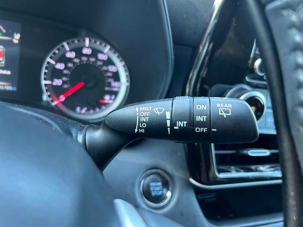 Thumbnail: 2022 Toyota Highlander - 21