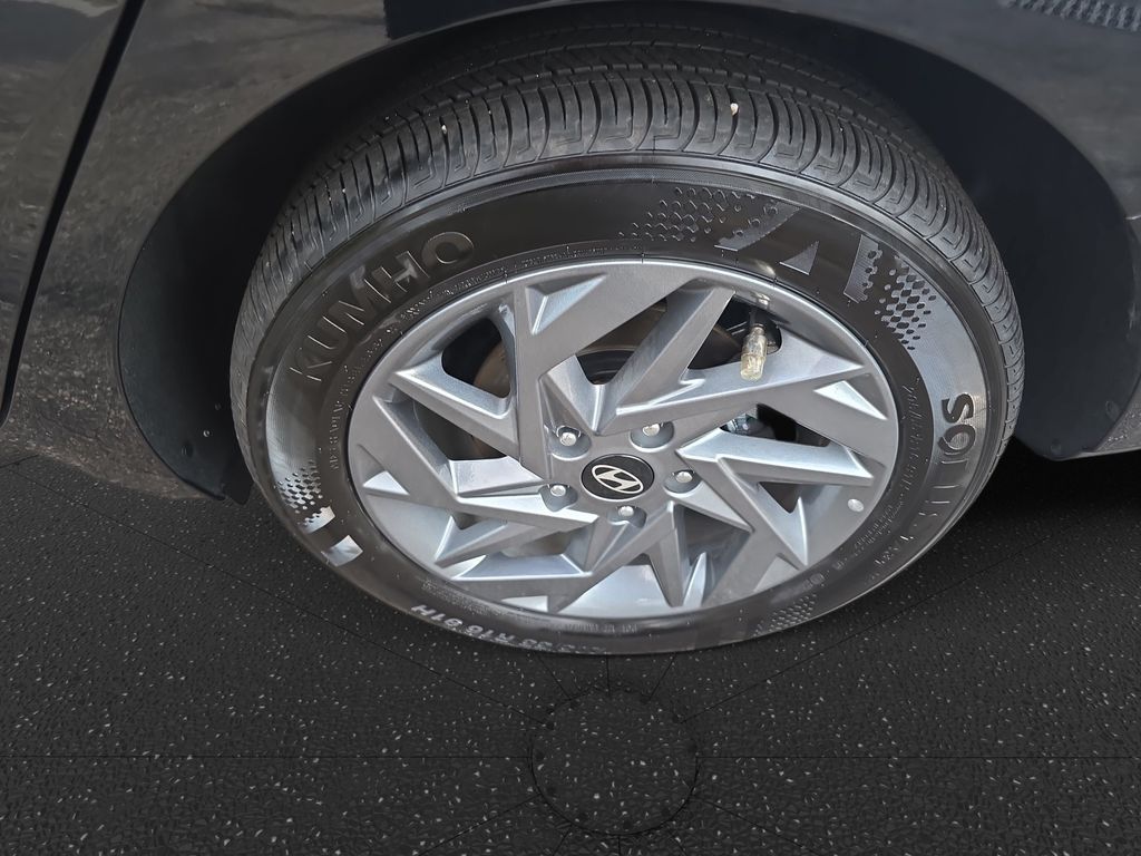 Used 2026 Hyundai Elantra Hybrid Sedan