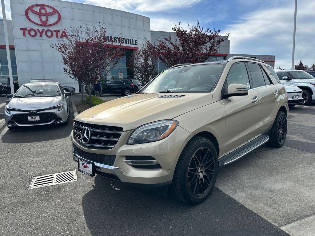Brown (Pearl Beige Metallic) 2013 Mercedes-Benz M-Class SUV / Crossover All-Wheel Drive 7-Speed Automatic