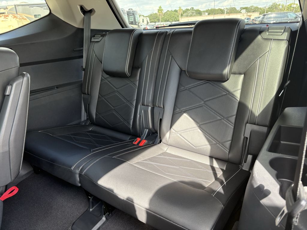 2024 Volkswagen Atlas 2.0T SE w/Technology Gray at AutoSavvy Houston Southwest