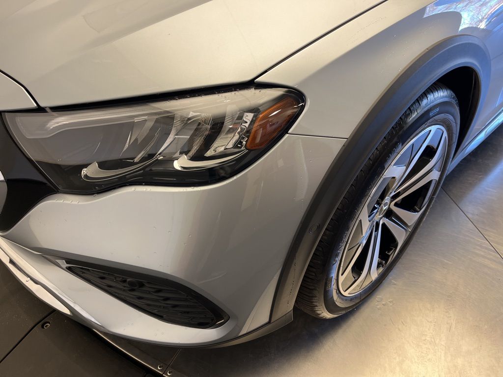 Thumbnail: 2025 Mercedes-Benz E-Class - 9