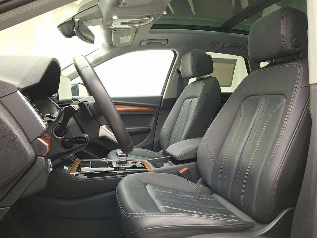 Thumbnail: 2023 Audi Q5 - 13