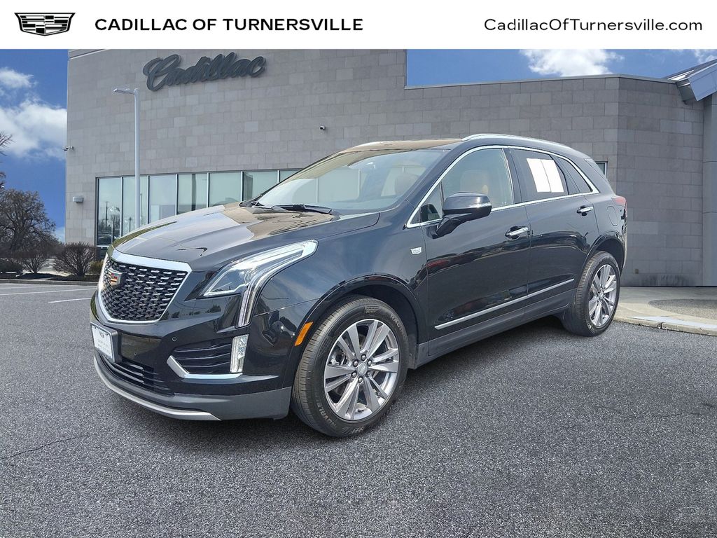 Thumbnail: 2024 Cadillac XT5 - 1