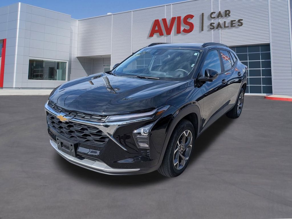 2025 Chevrolet Trax LT FWD