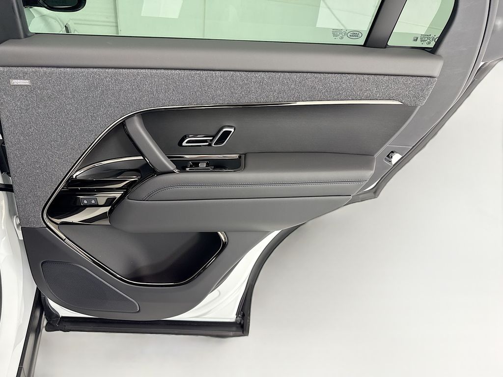 Thumbnail: 2026 Land Rover Range Rover Sport - 26