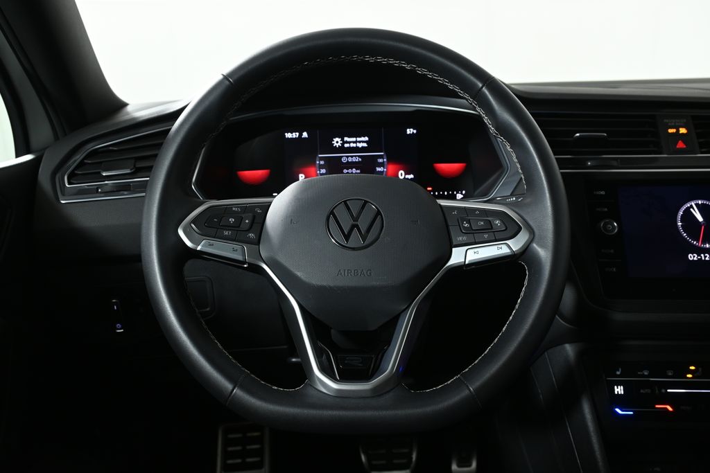 Thumbnail: 2023 Volkswagen Tiguan - 19