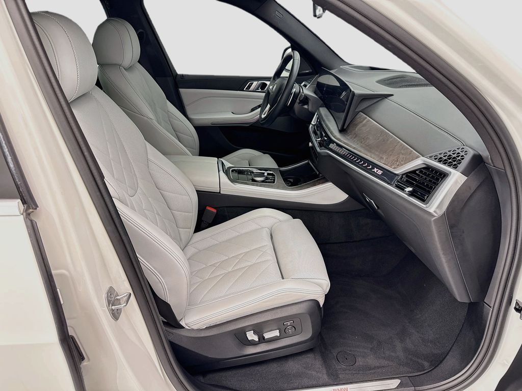 Thumbnail: 2024 BMW X5 - 19