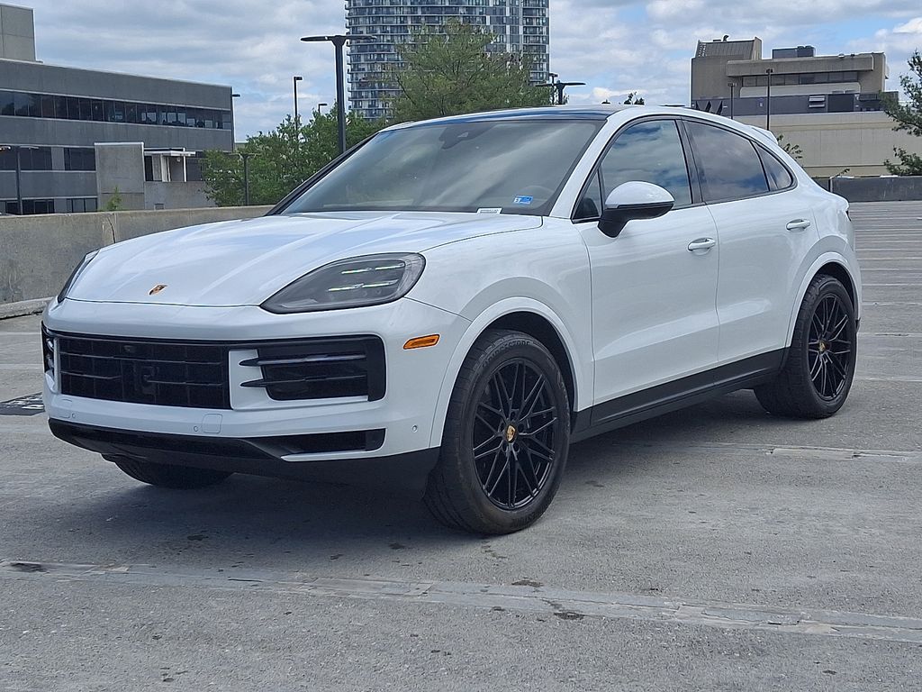 2024 Porsche Cayenne -'s photo