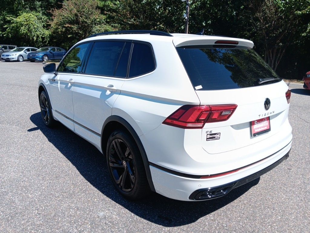 2024 Volkswagen Tiguan 2.0T SE R-Line Black 3