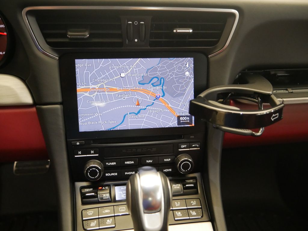 Thumbnail: 2019 Porsche 911 - 29