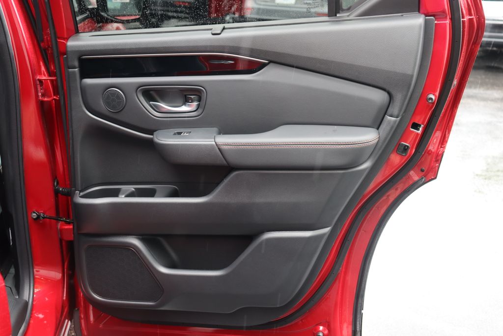 Thumbnail: 2025 Honda Pilot - 16