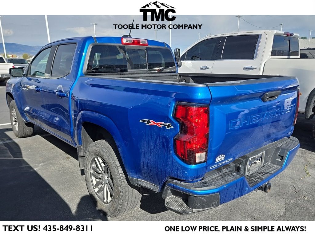 Used 2023 Blue Chevrolet LT image 4