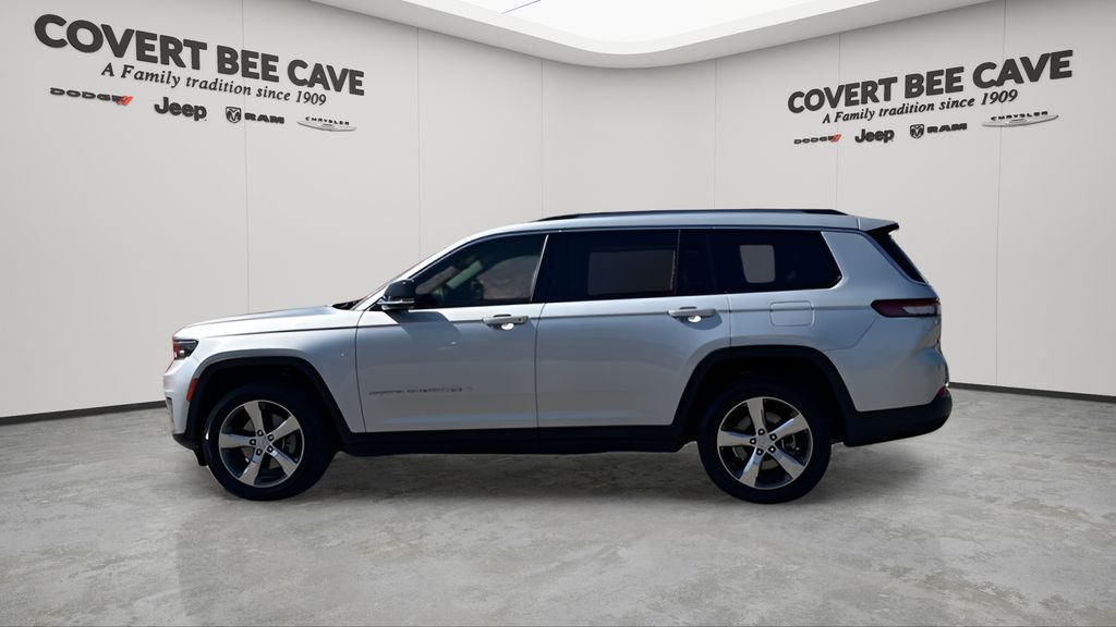 Used 2021 Silver Jeep Limited image 5