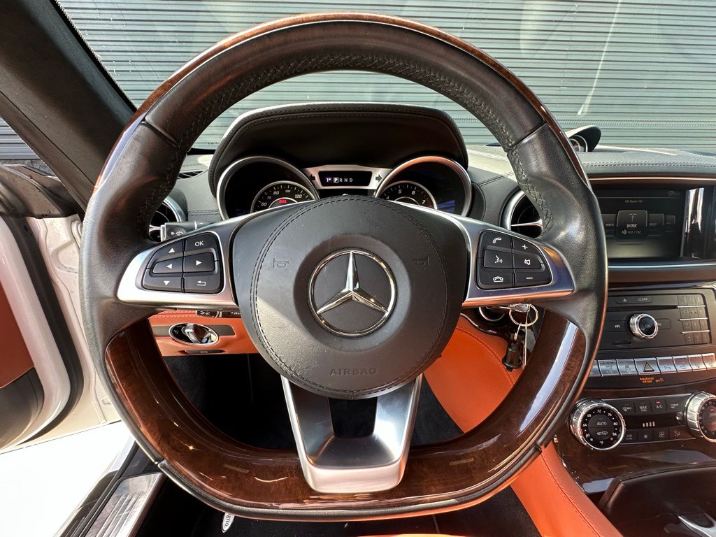 Thumbnail: 2017 Mercedes-Benz SL-Class - 23