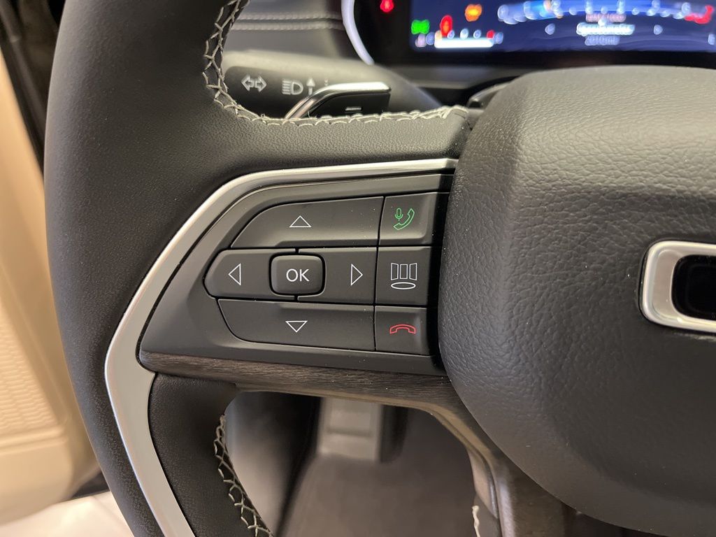 Thumbnail: 2024 Jeep Grand Cherokee - 14