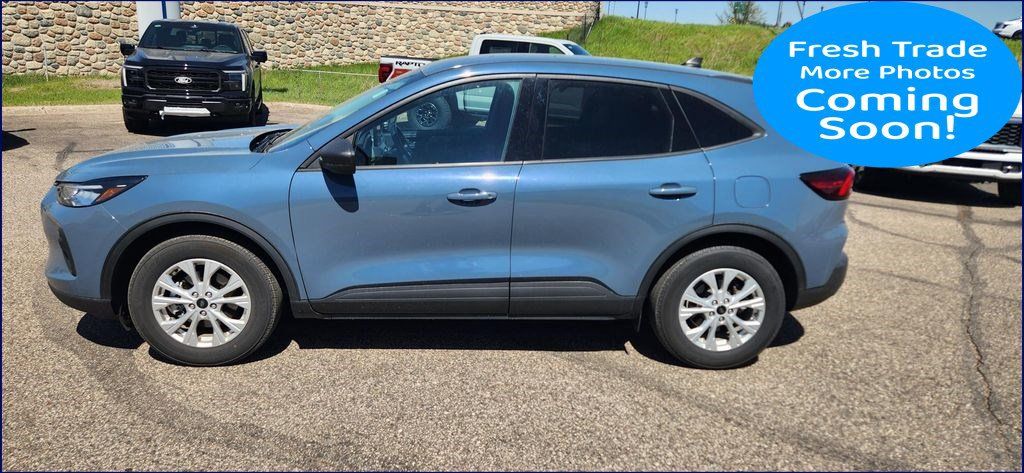 Vapor Blue 2025 Ford Escape Active FWD SUV / Crossover Front-Wheel Drive 8-Speed Automatic