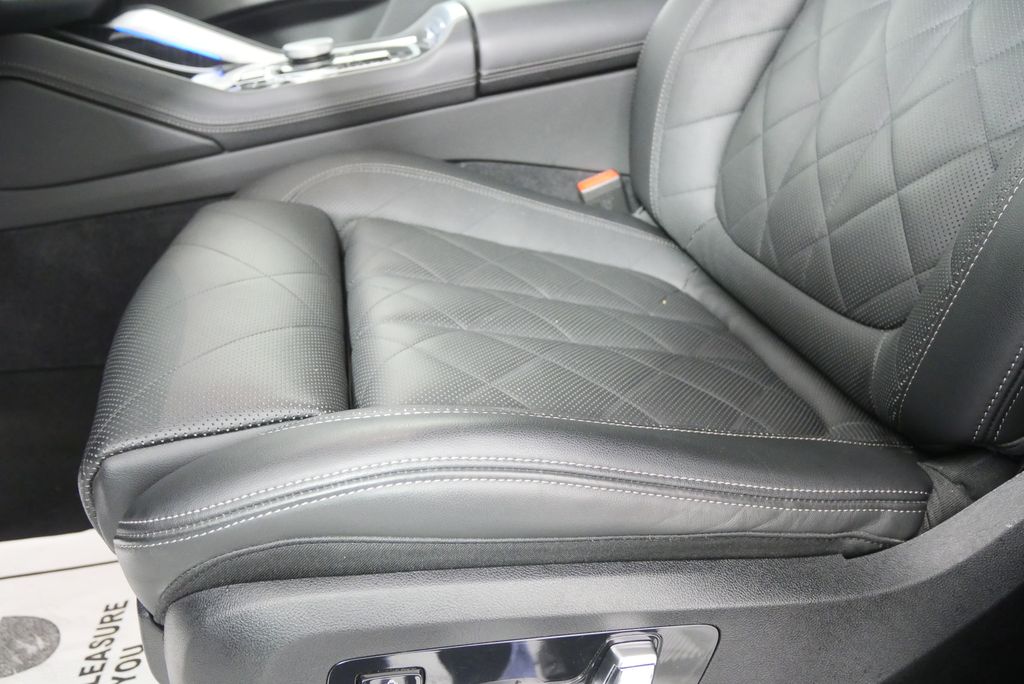 Thumbnail: 2025 BMW X6 - 9