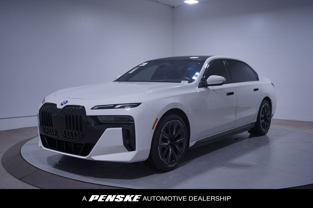 2024 BMW i7 eDrive50 Hero Image