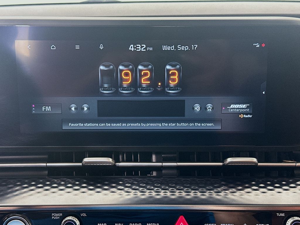 Thumbnail: 2022 Kia Carnival - 15