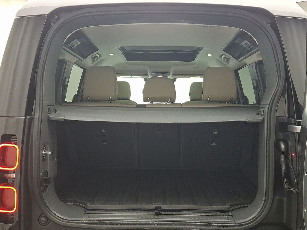 Thumbnail: 2023 Land Rover Defender - 30