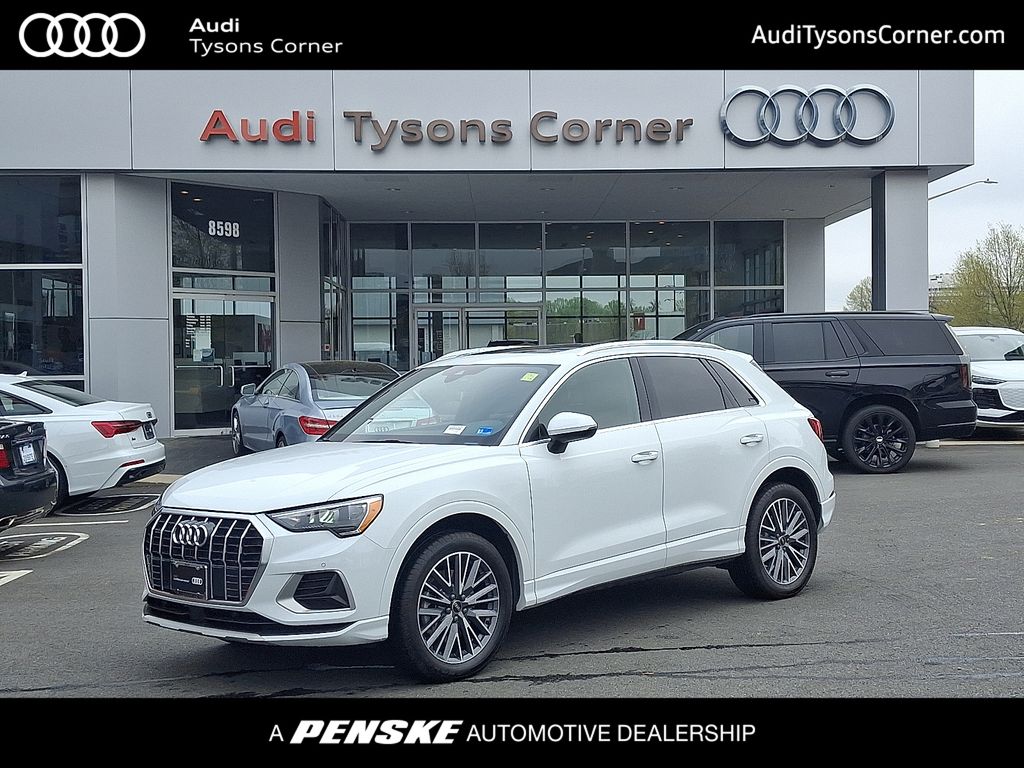 Glacier White 2022 Audi Q3 quattro Premium 40 TFSI SUV / Crossover All-Wheel Drive 8-Speed Automatic