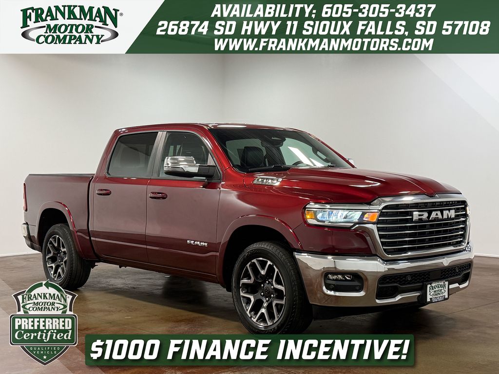 2025 RAM 1500 Laramie Crew Cab 4WD