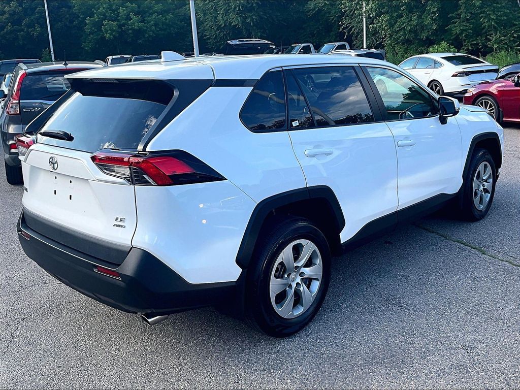 2022 Toyota RAV4 — photo 6