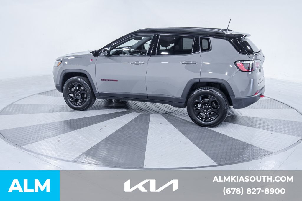 2024 Jeep Compass Trailhawk photo 2