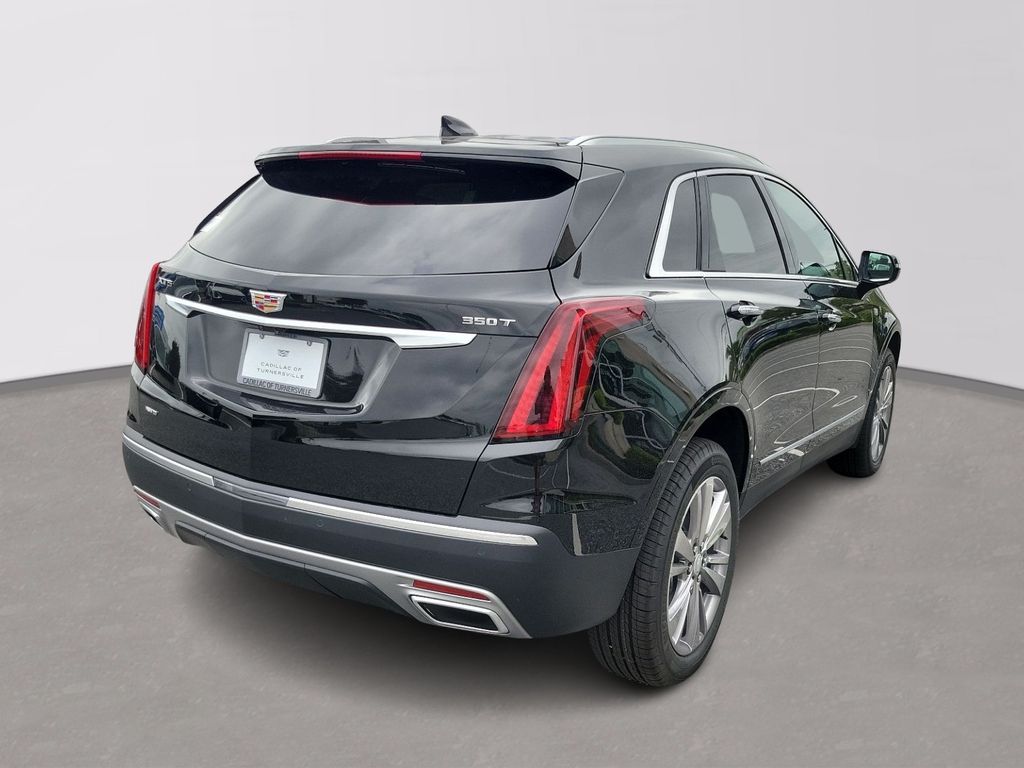 Thumbnail: 2025 Cadillac XT5 - 4